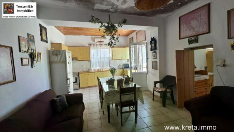 Mires Dreigeschossiges Wohn/Geschäftshaus in Mires Haus kaufen